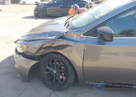 2018 Nissan Sentra S z USA, uszkodzony, nr VIN 3N1AB7AP8JY240412